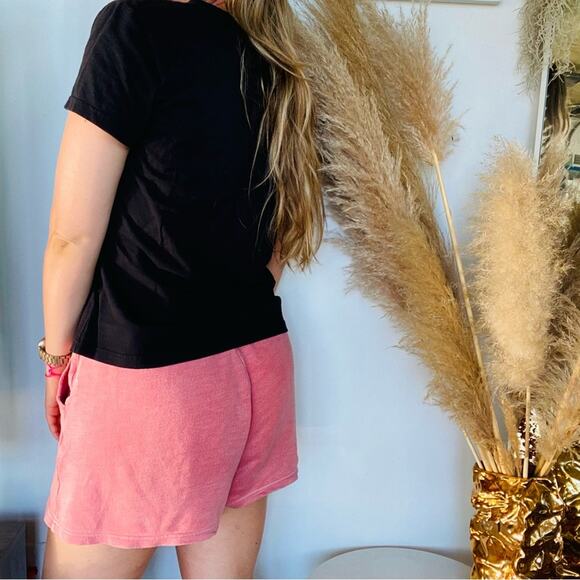 3/$20 VINTAGE Stitched Halloween Fall Autumn Multi Pilgrim Scarecrow Tee Shirt M - Picture 4 of 7